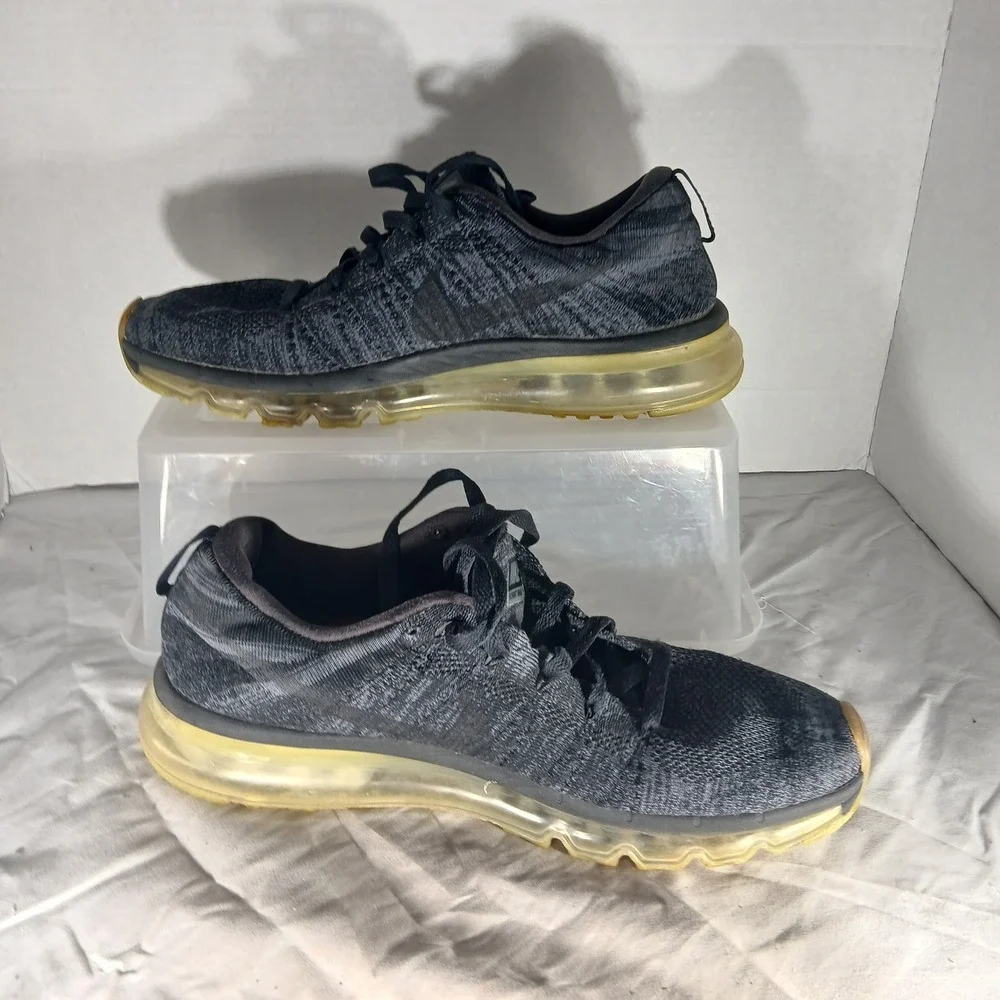 Nike Air Max Flyknit Black Charcoal Grey Gum Sole Mens 10.5 620469-010 Running‎